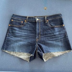 BRAND NEW LEVI DENIM SHORTS
